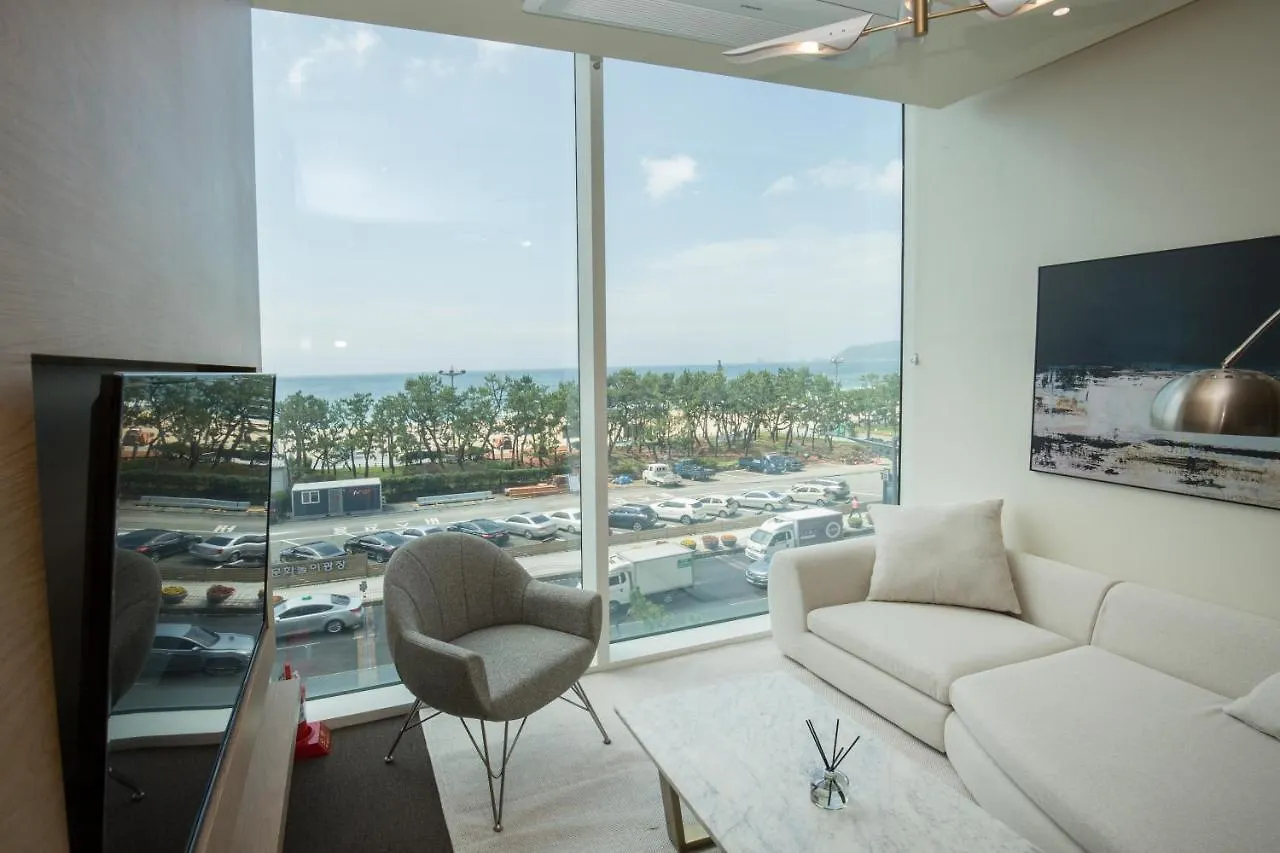 Uh Suite Haeundae Harbor Town 4F Busan