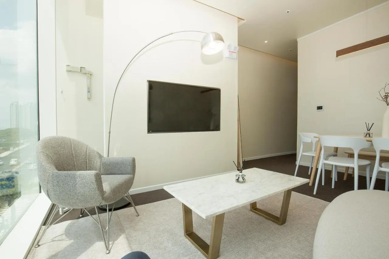 Uh Suite Haeundae Harbor Town 4F 釜山 公寓